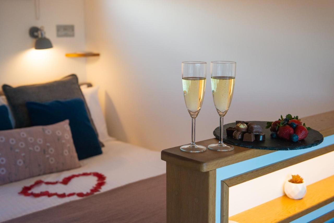 Bonnie Barns - Adults Only Luxury Lodges With Hot Tubs Luss Exteriör bild