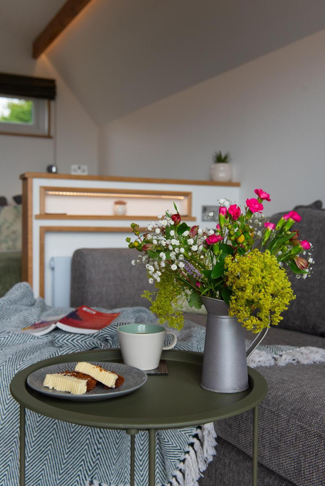 Bonnie Barns - Adults Only Luxury Lodges With Hot Tubs Luss Exteriör bild